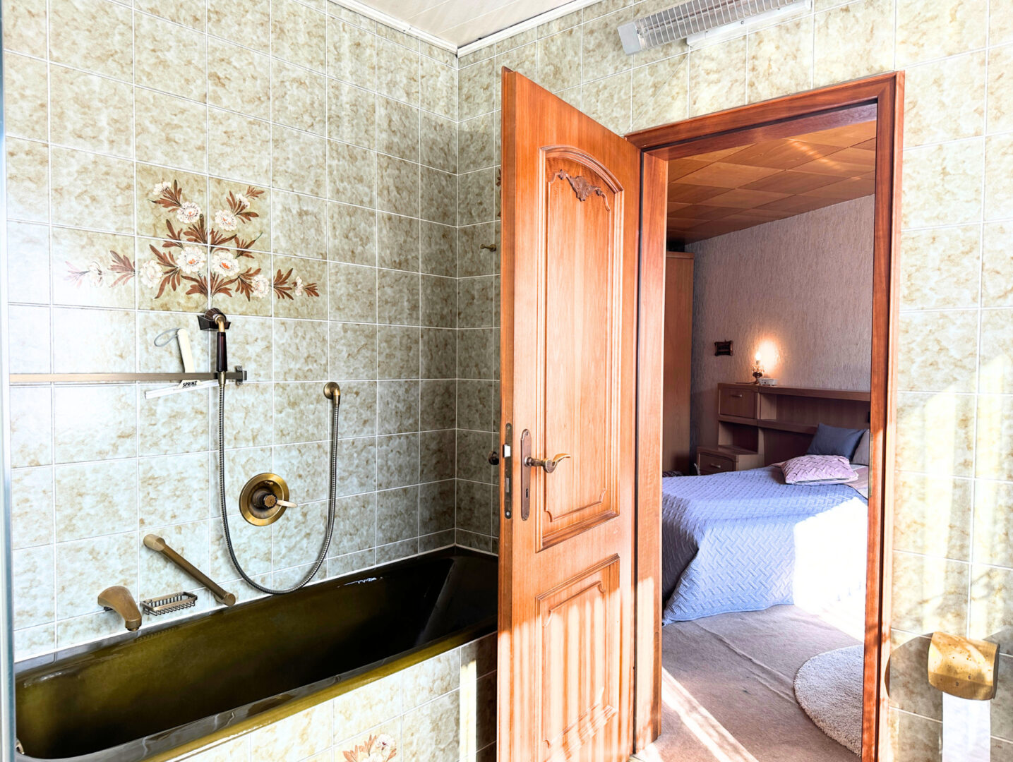 EG - Badezimmer en Suite