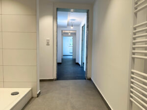 EG Blick in den Flur