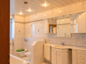 Badezimmer EG