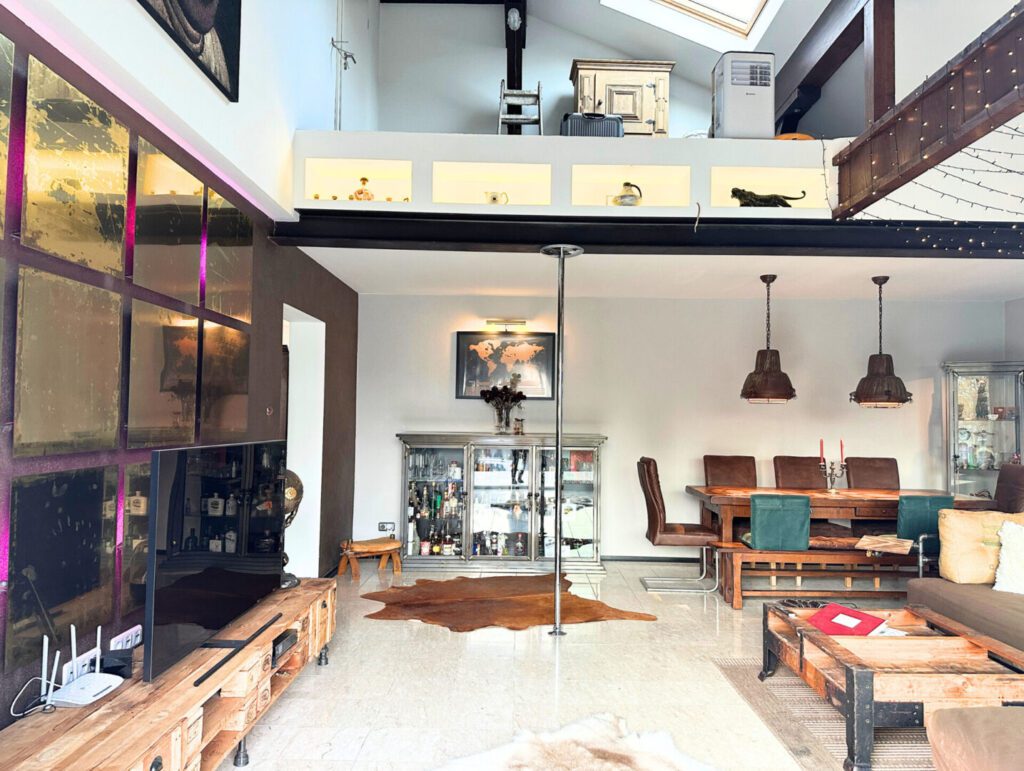 OG - Wohn- und Essbereich