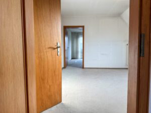 OG - Durchgangszimmer