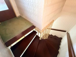 Treppe ins DG