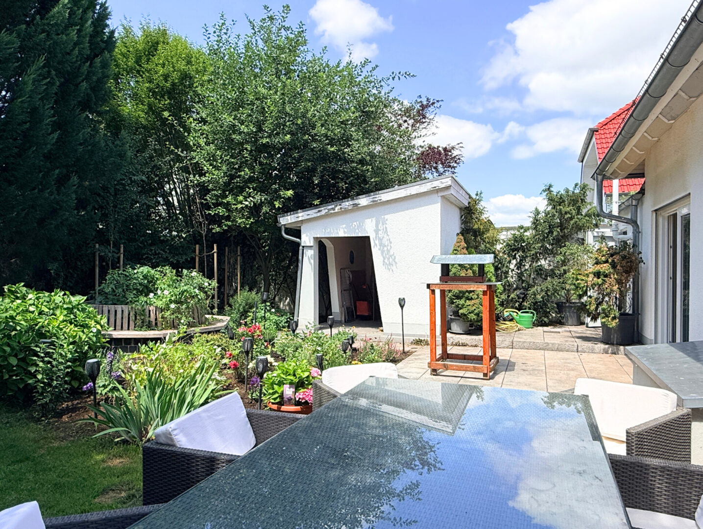 Terrasse und Garten