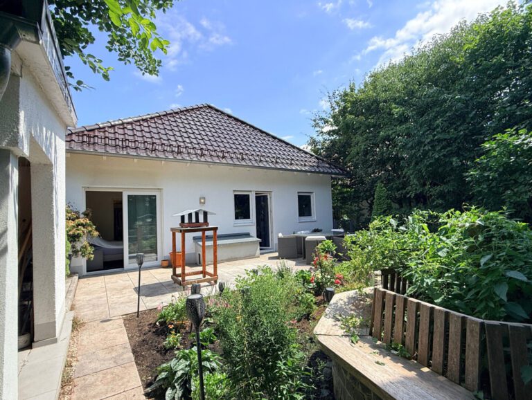 Terrasse und Garten