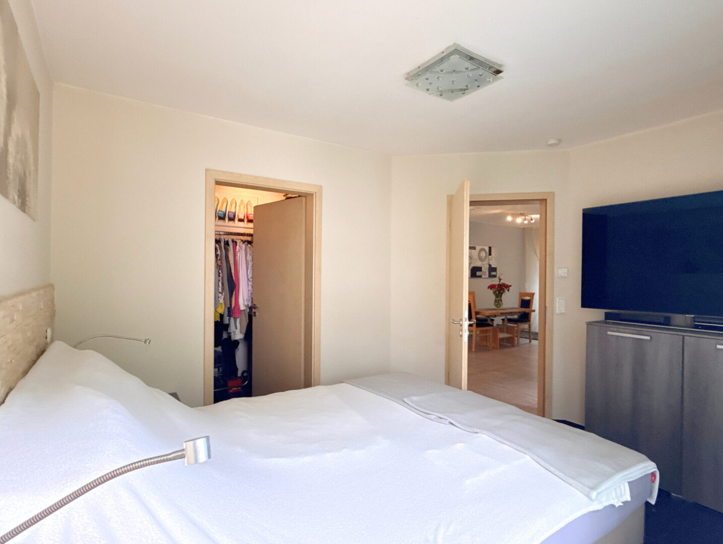 Schlafzimmer mit Ankleide