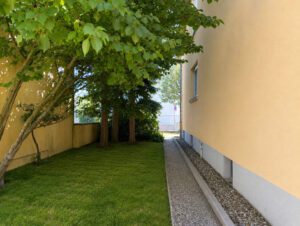Weg zum Garten