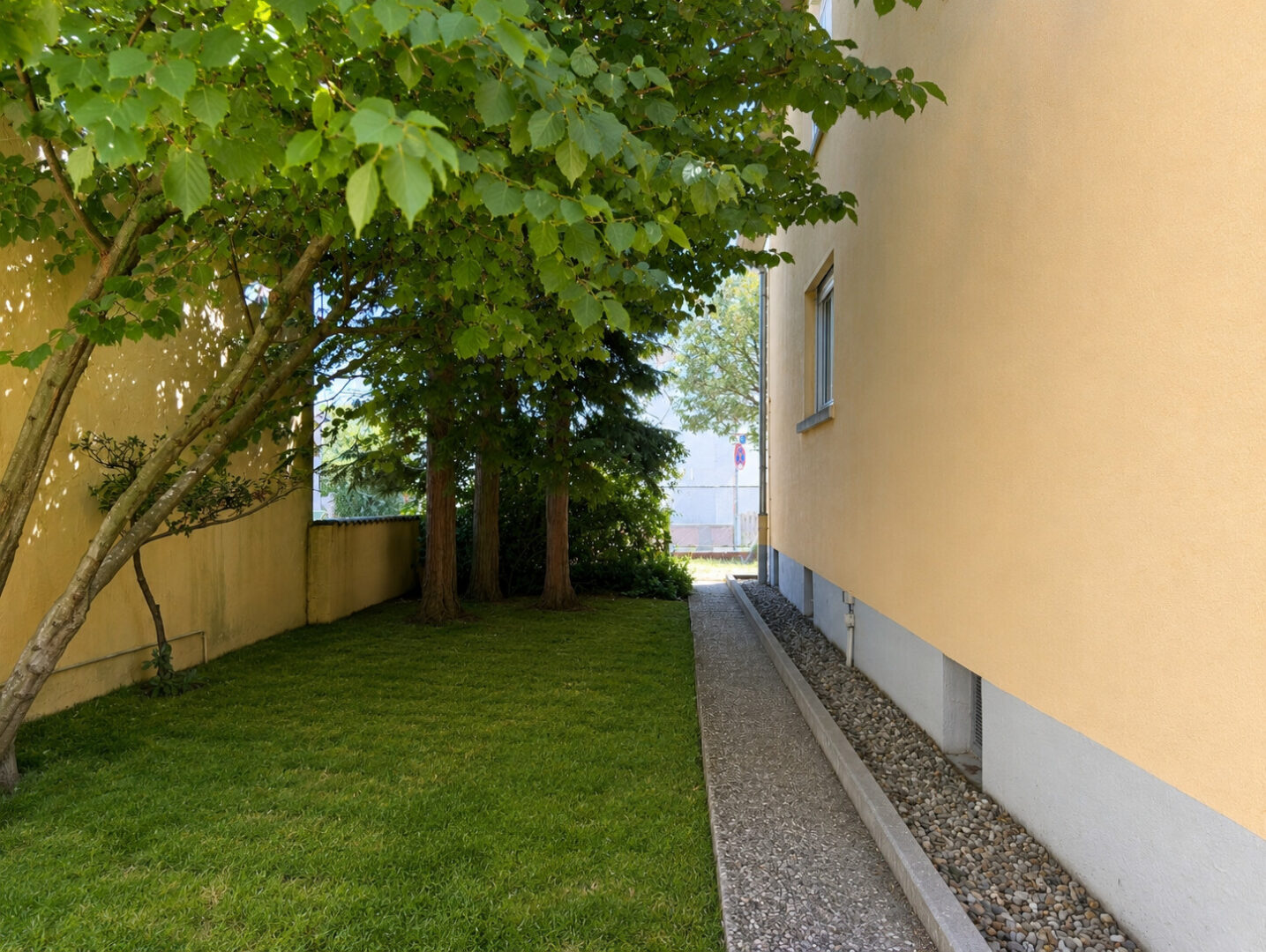 Weg zum Garten