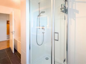 Master Badezimmer 1